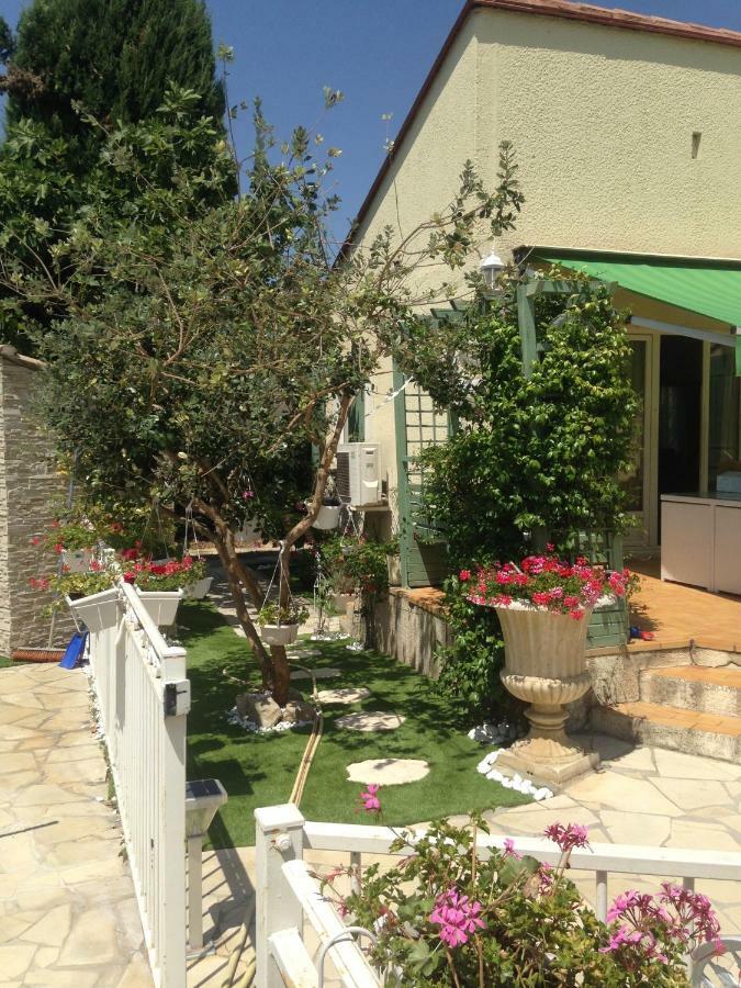 Charmant Studio A Uchaud Εξωτερικό φωτογραφία